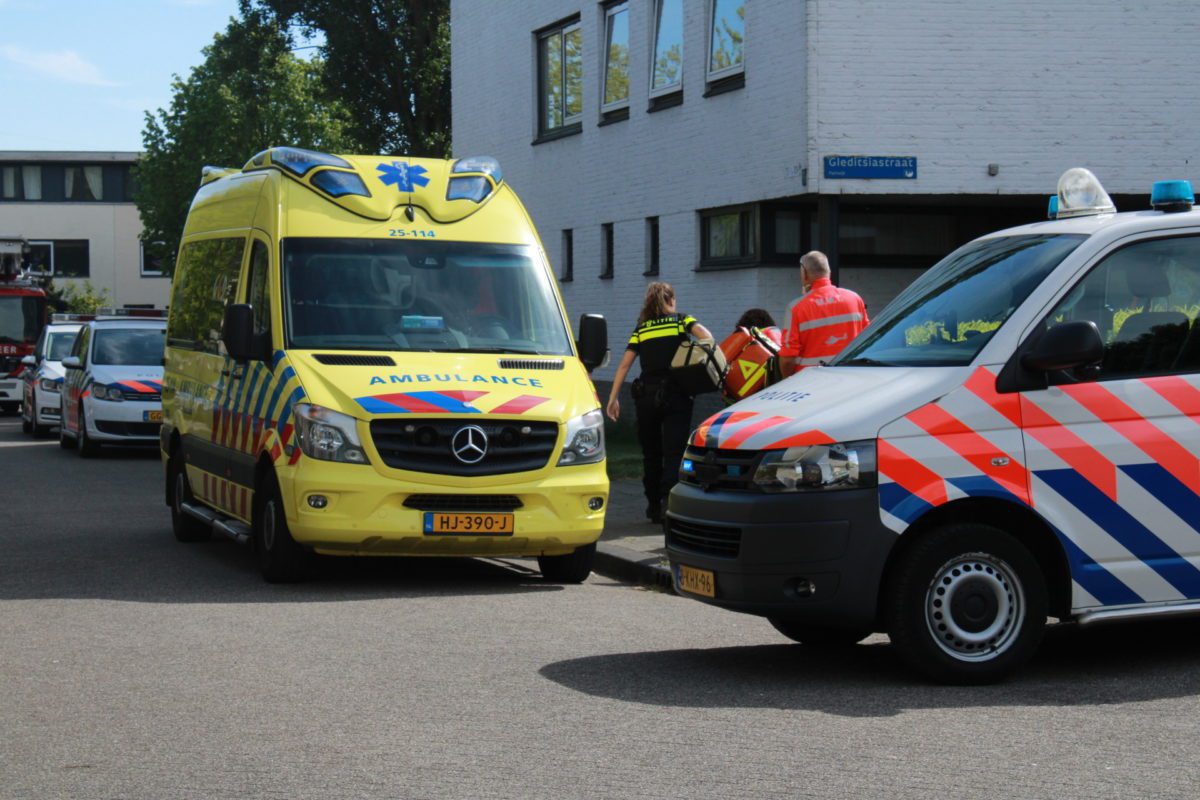 Steekincident Almere; politie zoekt getuigen.