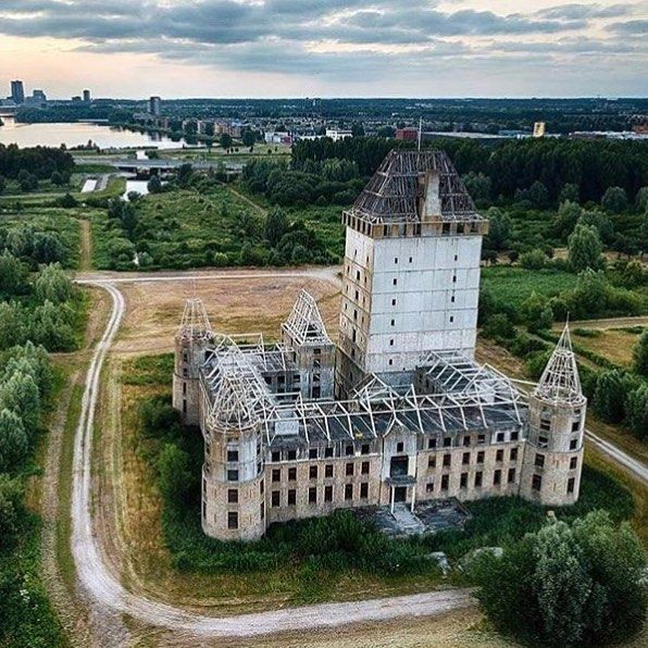 Afspraken over honderden woningen bij afgebouwd kasteel