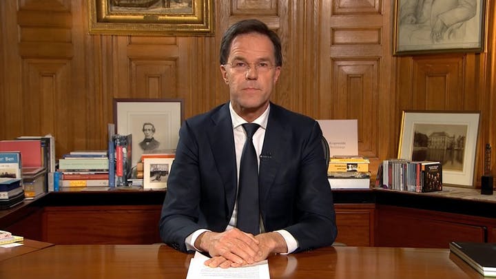 Premier Rutte: Nederland gaat in ieder geval vijf weken op slot