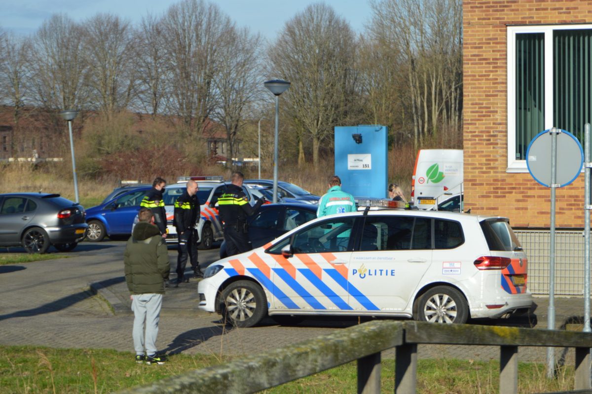 Fietser in botsing met personenauto, Wisselweg in Almere