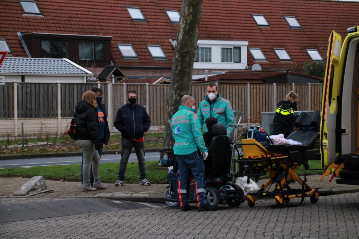 Man Op Scootmobiel Aangereden Door Auto In Almere Stad · Omroep Almere