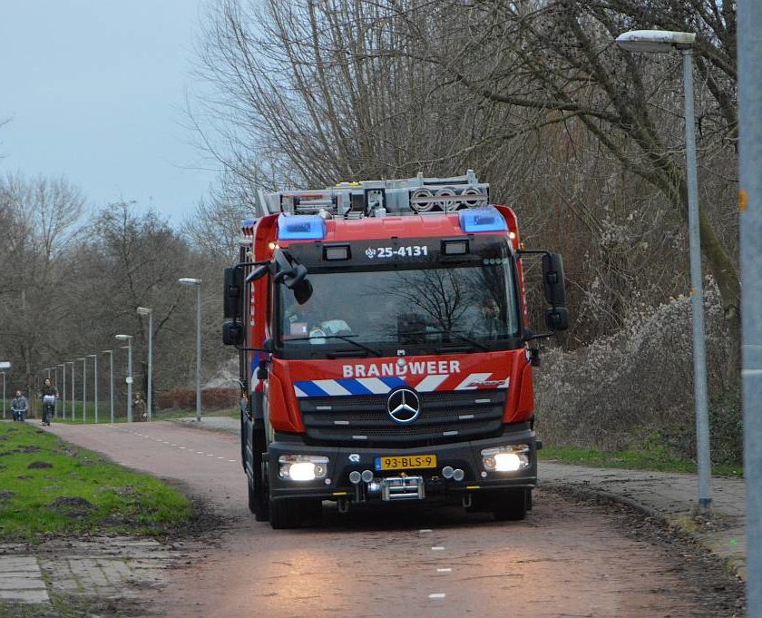 Riet in brand, Clauspad in Almere