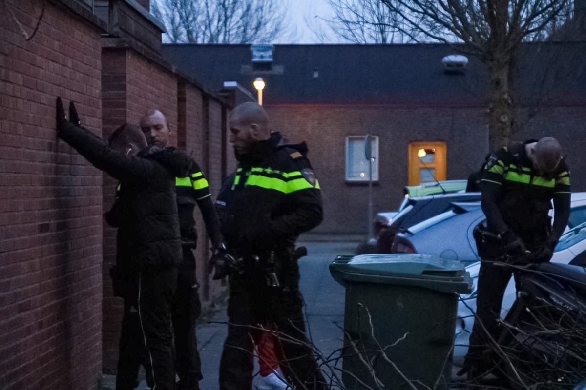 Persoon gewond bij steekpartij in woning, Wessel Couzijnstraat in Almere