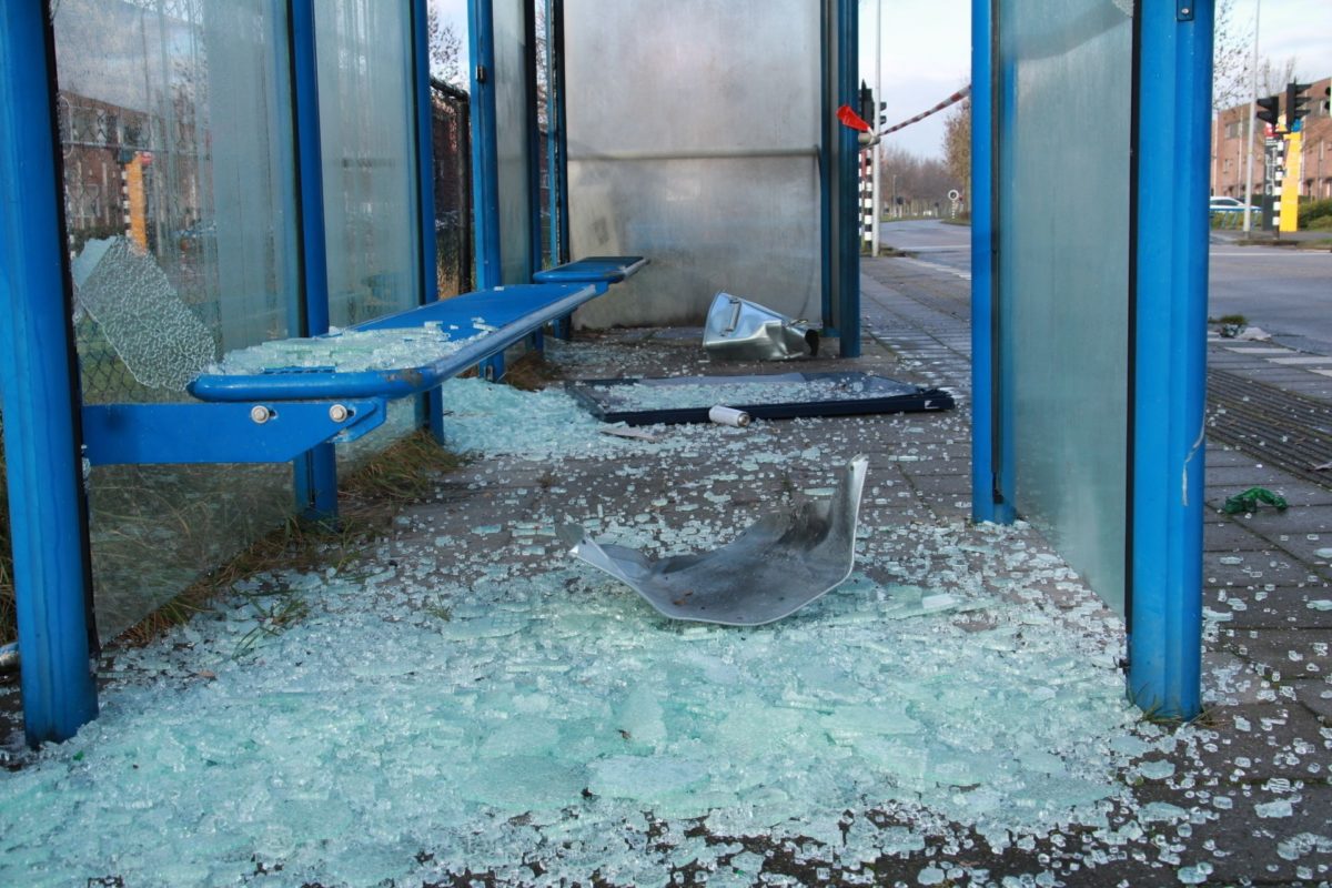 Veel schade door Oud en nieuw, Sirtakistraat in Almere