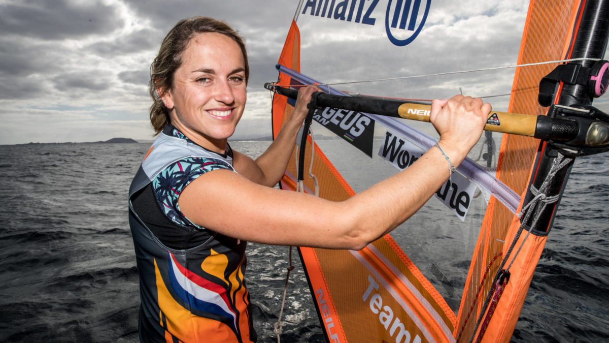 Lilian de Geus pakt opnieuw wereldtitel windsurfen.