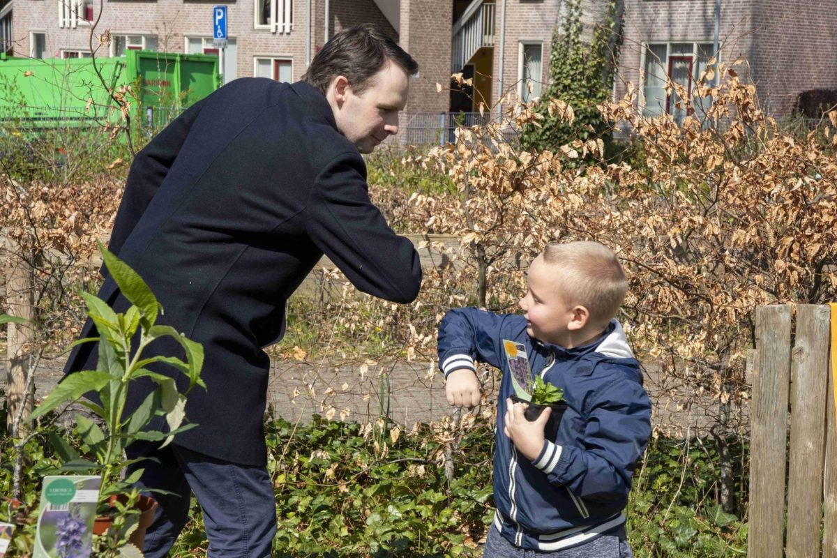 plantjes wisselen wethouder