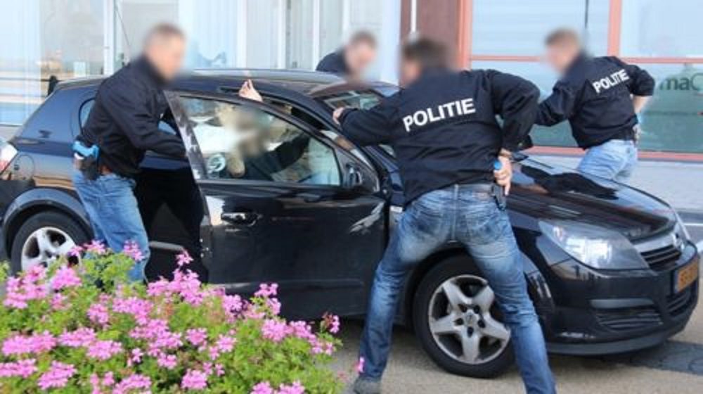 politie-arestatie-auto-met-dreiging-500×280