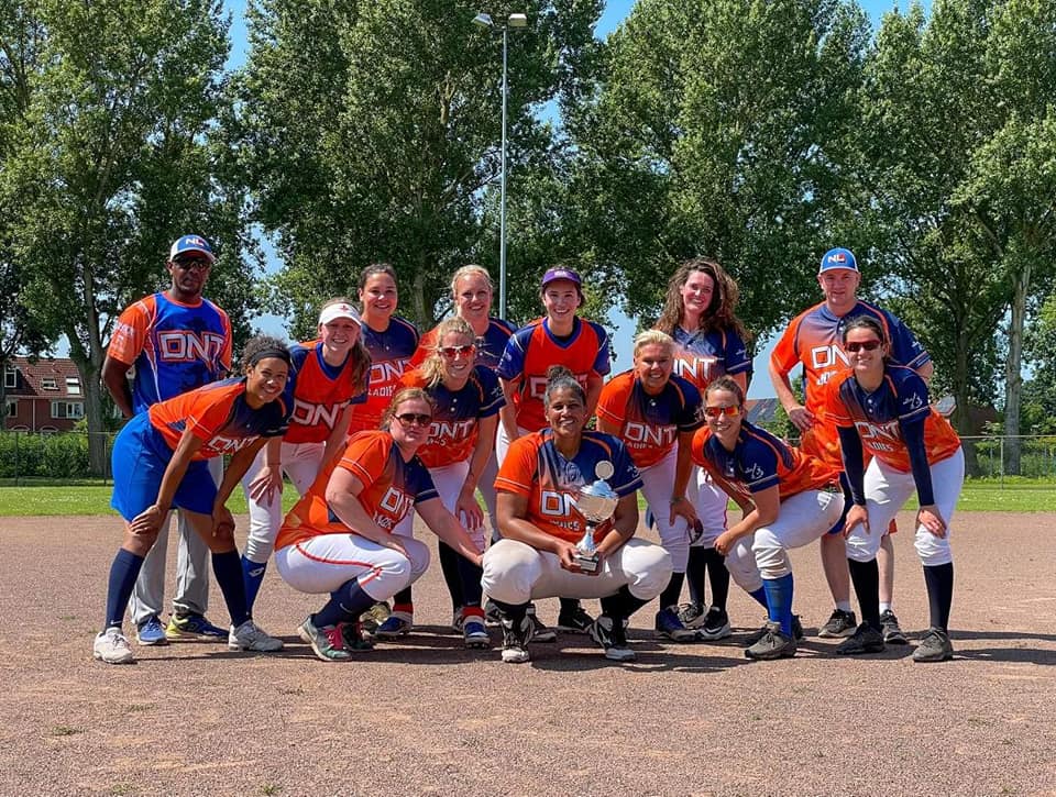 DNT Ladies Team – ESSL Division West ! Champions 2021