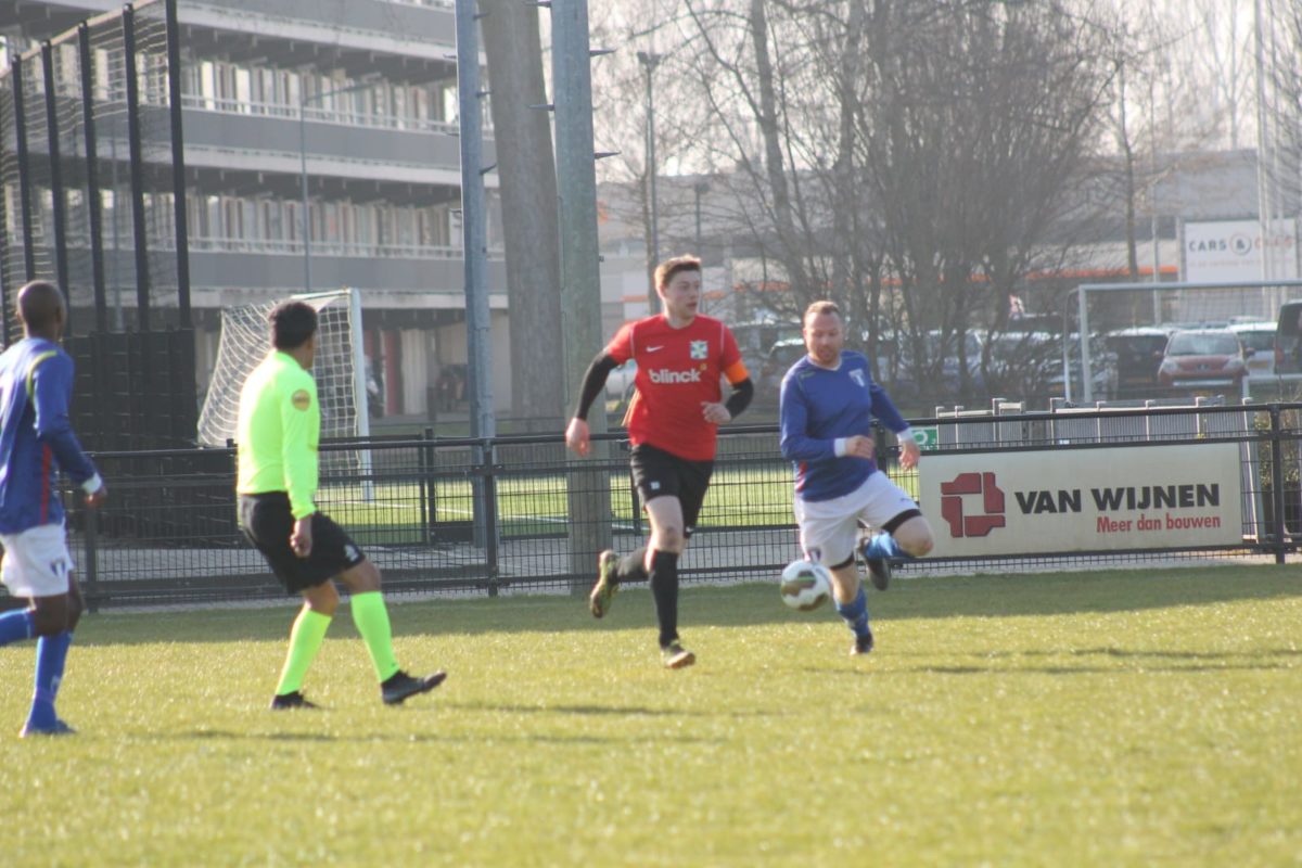 Knappe winst van Forza Almere op FC Weesp (2-5).