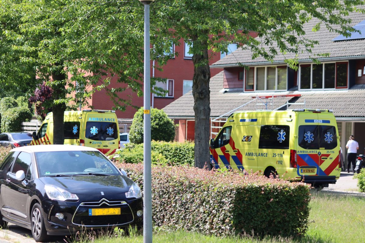 Persoon gewond na val van steiger in Almere Stad