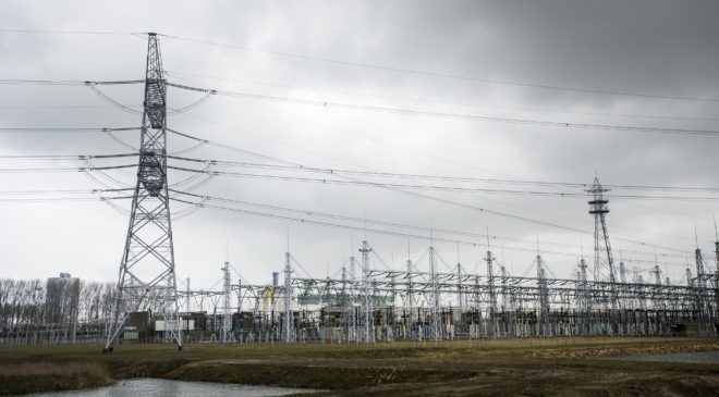 Stroomnet Almere raakt vol: open gesprek met bewoners en experts, alle politieke partijen uitgenodigd