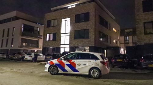 Raken klappen bij woning overval, Zwedenstraat in Almere