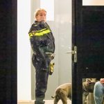 Raken klappen bij woning overval, Zwedenstraat in Almere