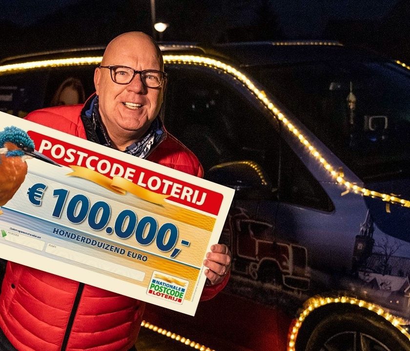 Inwoners Almere winnen 100.000 euro bij Postcode Loterij · Omroep Almere Inwoners Almere winnen 100.000 euro bij Postcode Loterij · Omroep Almere