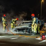 Auto vliegt al rijdend in de brand afrit  A6 Almere Buiten-West