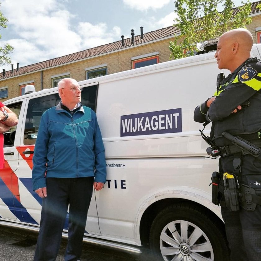 politie wijkagent bus