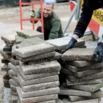 straattegels wippen – aangeleverd