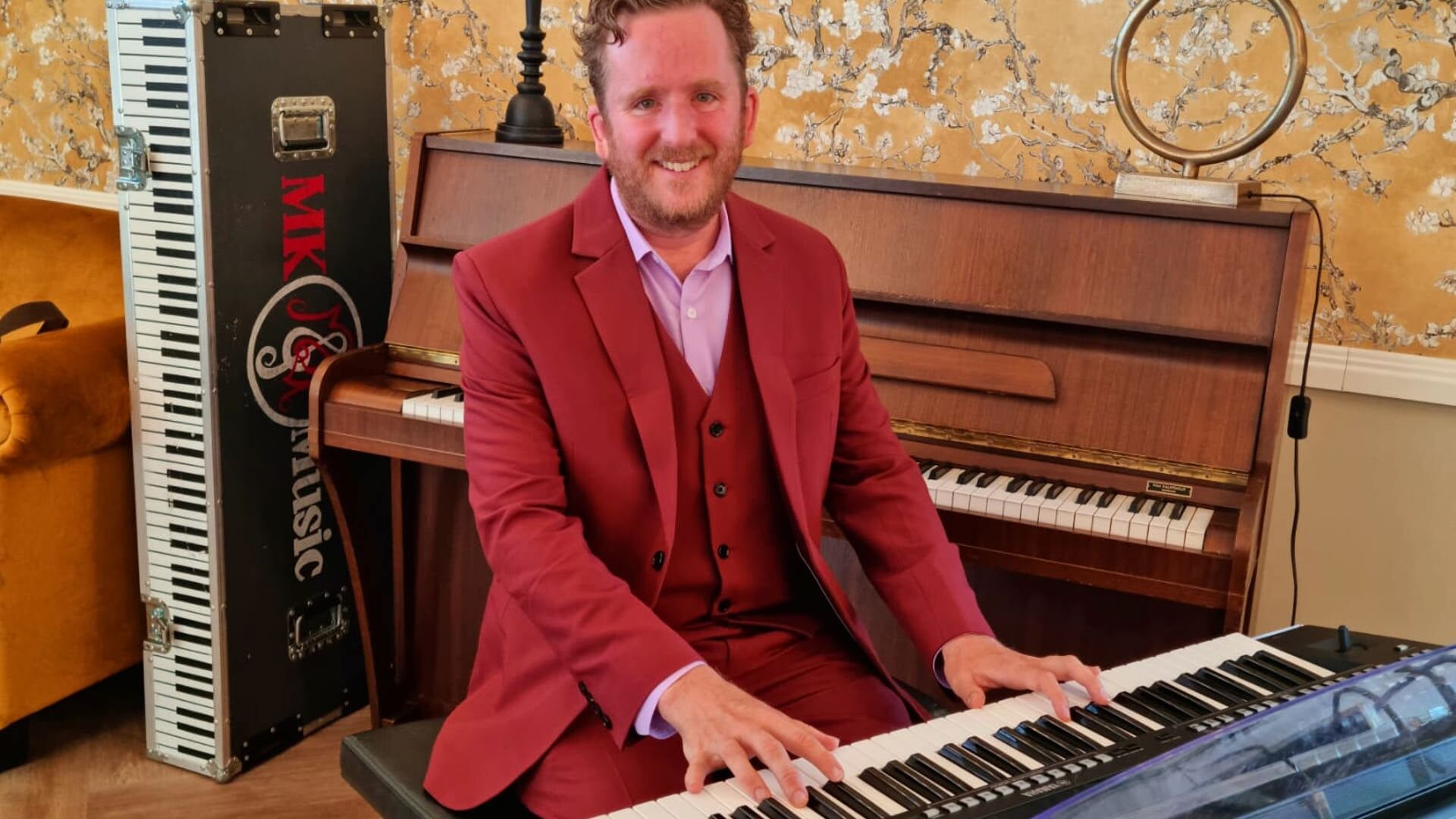 Video | Mark Kirkenier (zorg) pianist van Podium Poort