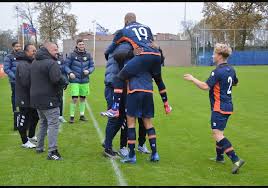 Sporting Almere door in nacompetitie na 2-1 winst in spannende verlenging