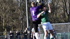 Doelman Arno Copier (Eemboys) stimuleerde zijn ploeg tot grote daden tegen Sporting Almere